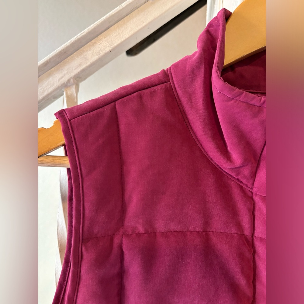 Orvis Women’s Quilted Vest Small Magenta Outdoor Winter Lined Outerwear Feathers - Picture 9 of 16